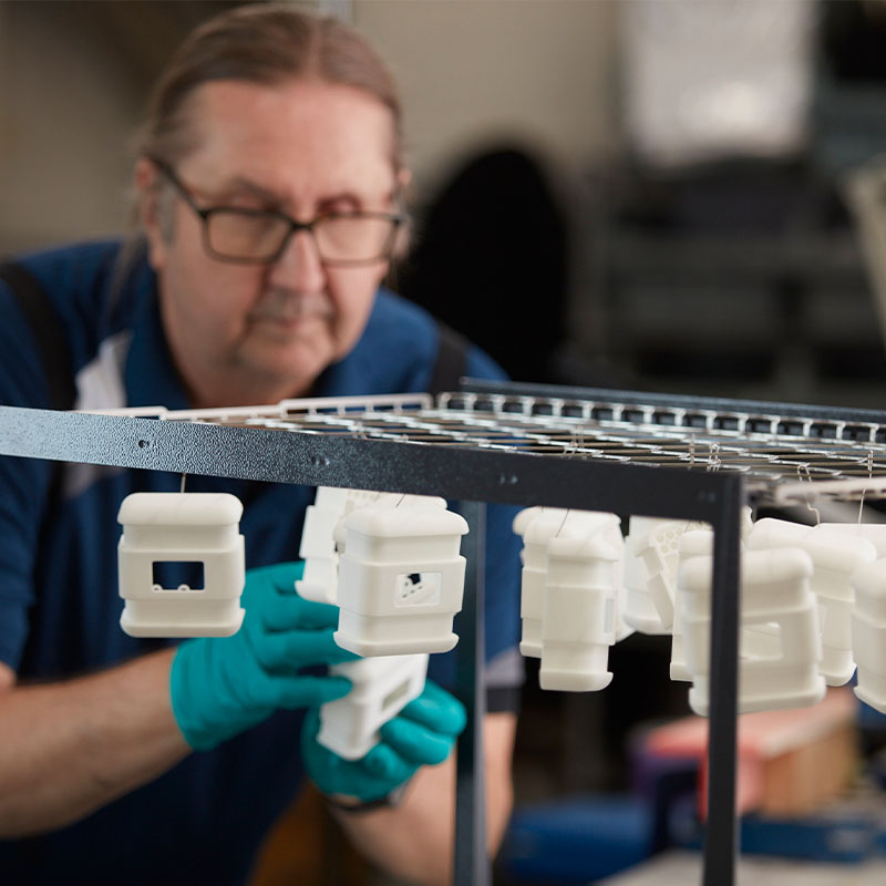 AMT Vapour Smoothing rack met sls geprinte onderdelen