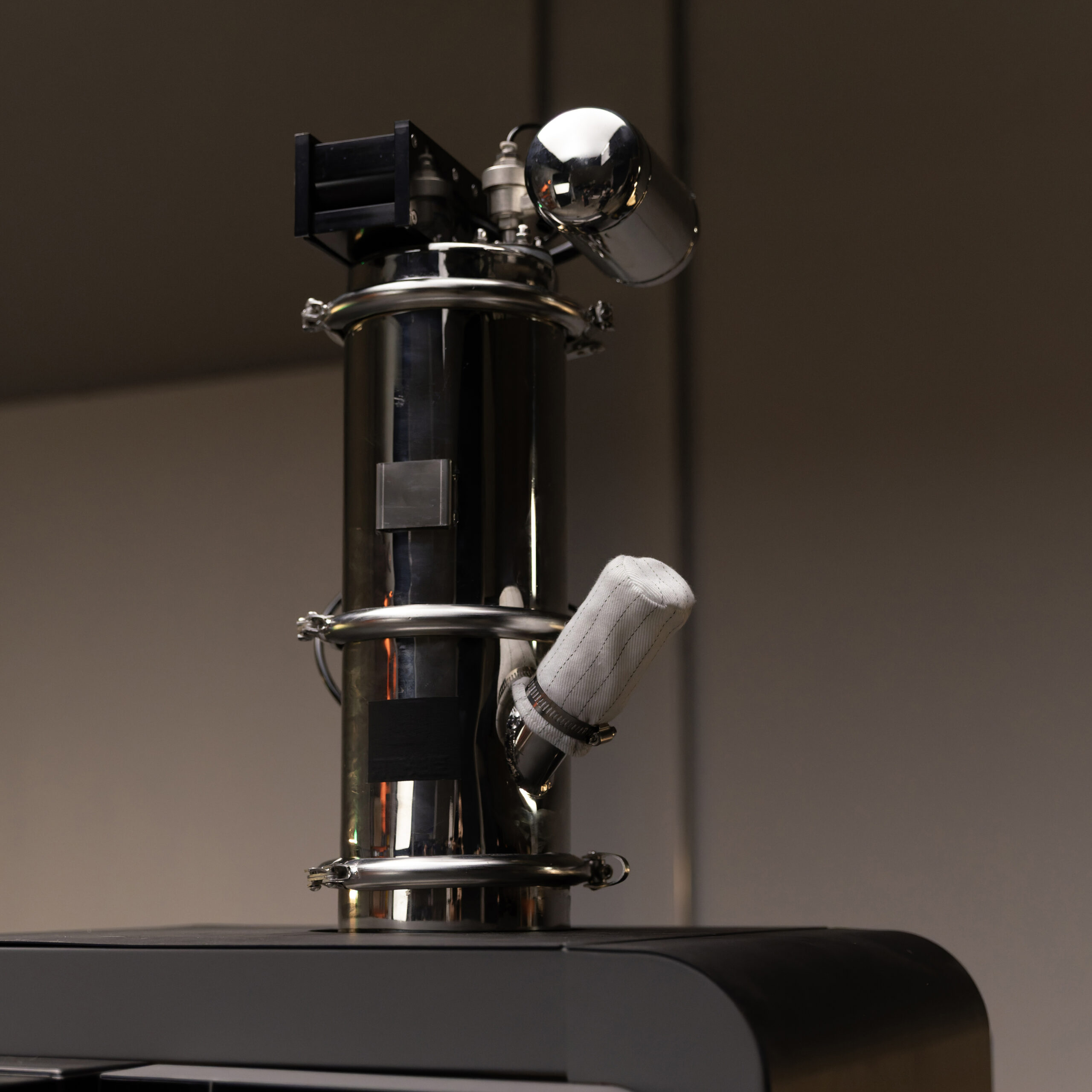 Formlabs Fuse X1 Vacuum Conveyor 230V, product image from Fenix3d